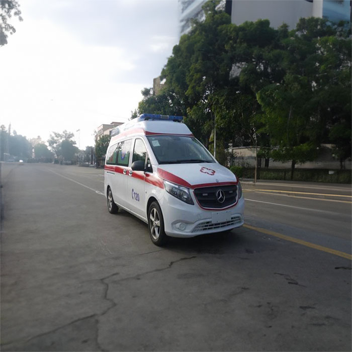 资阳病重转院救护车转运案例
